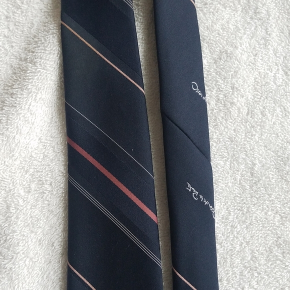 Oscar de la Renta - Picture 4 of 13